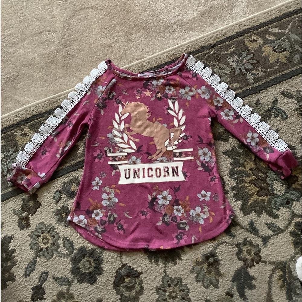 Beautees  🦄 Unicorn top with crocheted arms winter weight size Med wine …